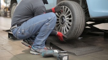 When And How To Dispose of Car Tyres: Tyre Disposal Near Me Image