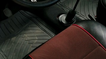 How To Clean A Car Mat: Removing, Cleaning + Maintaining Image